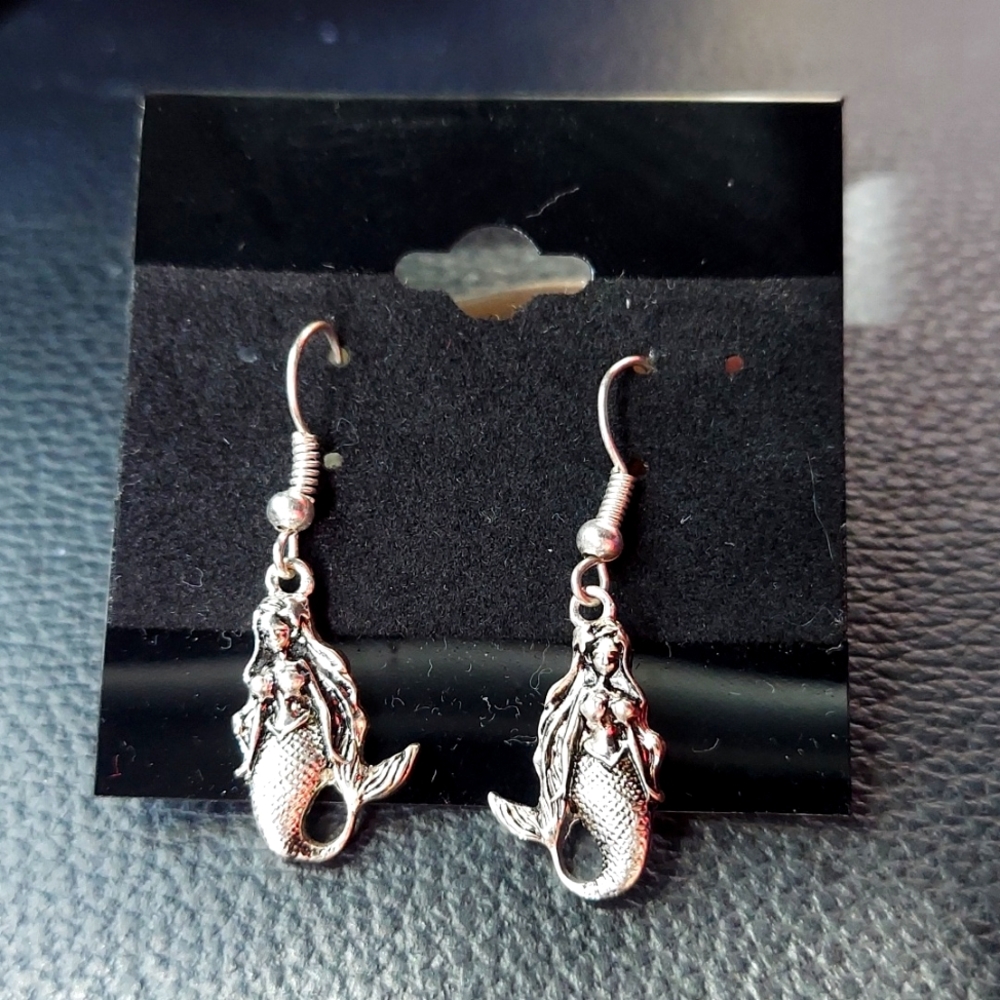 Mermaid custom silvertone earrings. Hook.